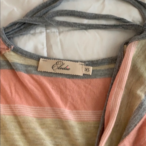 Top - Picture 3 of 3